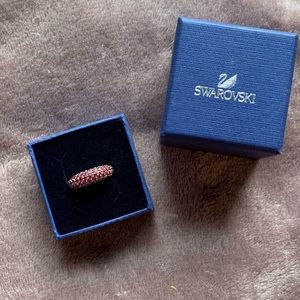 ! Swarovski Pink Crystal Ring !